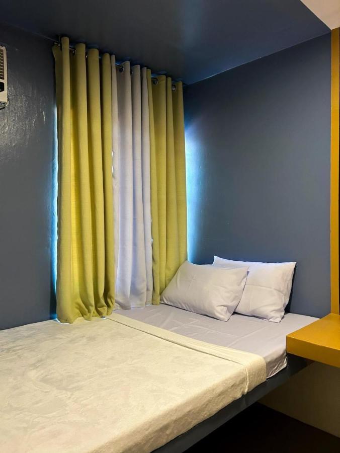 Mar Azul Travellers Inn And Spa San Remigio  Buitenkant foto